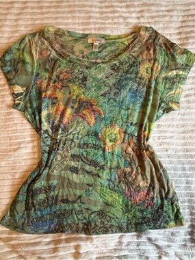 dressbarn Green Floral Short Sleeve Tee with Multicolor Accents